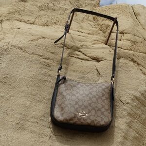 Ellie File Bag In Signature Canvas